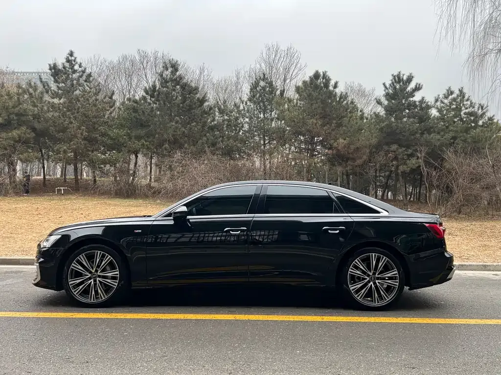 Audi A6L 2024 из CN, фото 2