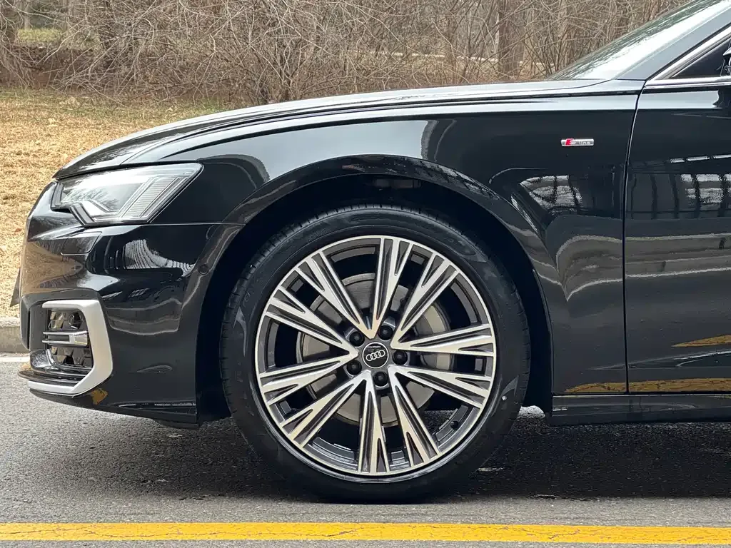 Audi A6L 2024 из CN, фото 9