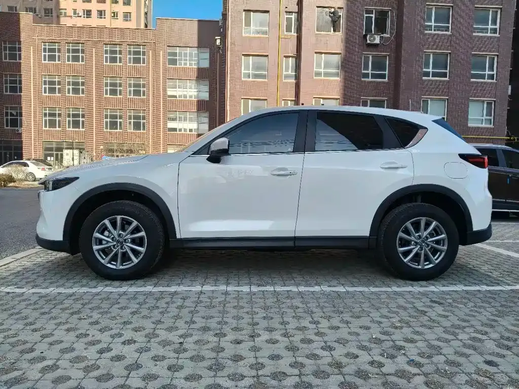 Mazda CX-5 2023 из CN, фото 5
