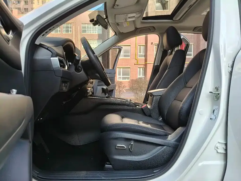 Mazda CX-5 2023 из CN, фото 2