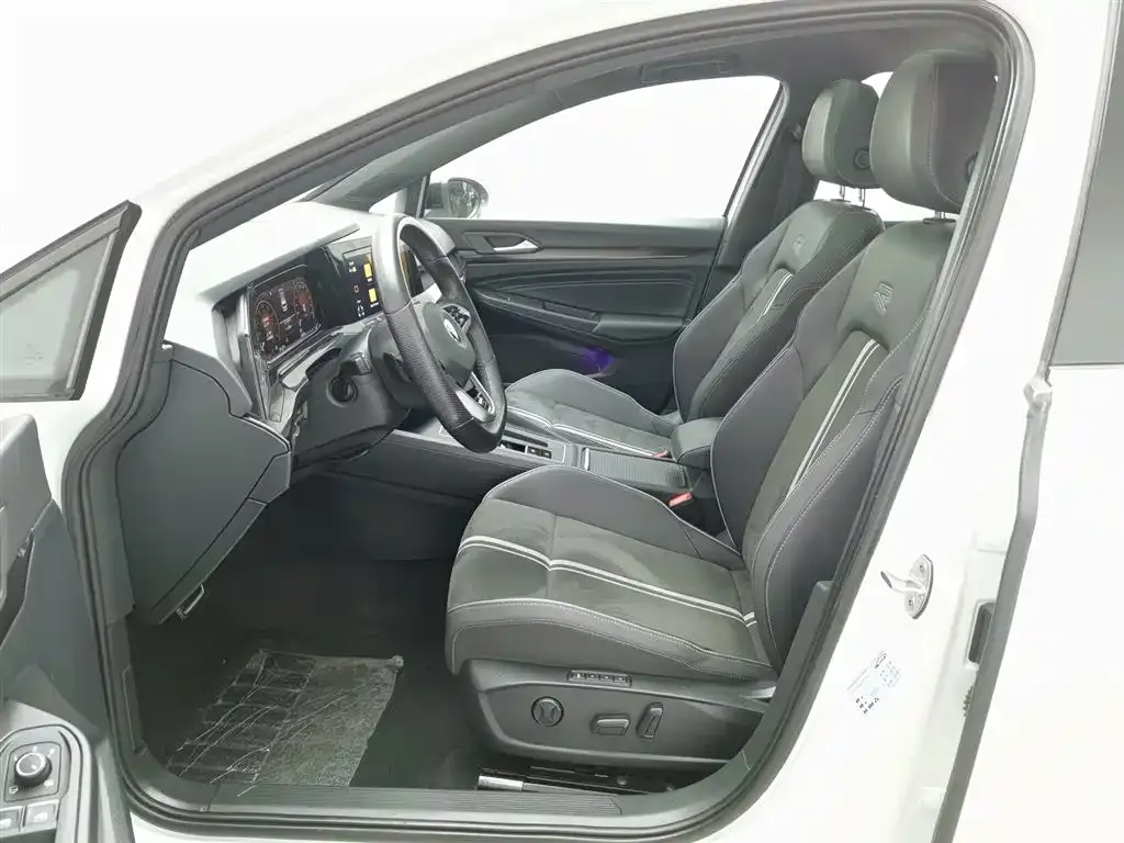 Volkswagen Golf 2021 из CN, фото 5