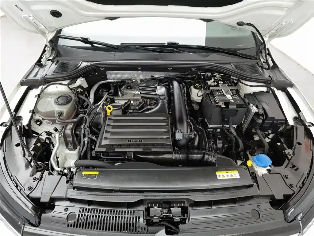 Volkswagen Golf 2021 из CN, фото 10