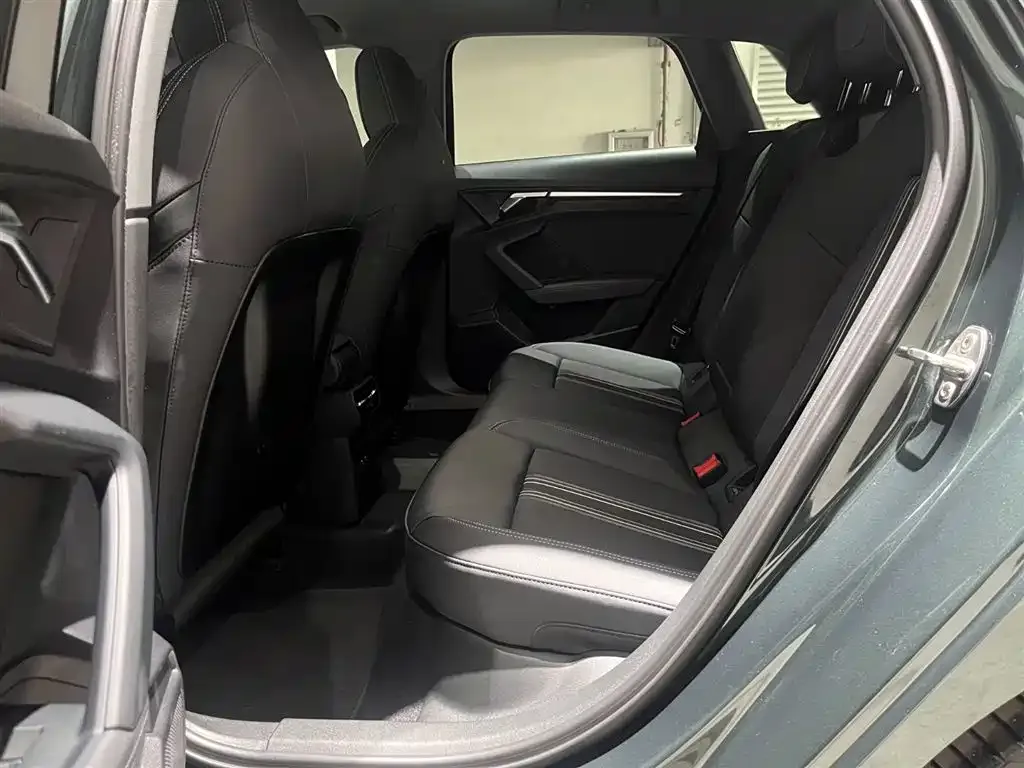 Audi A3 2023 из CN, фото 10