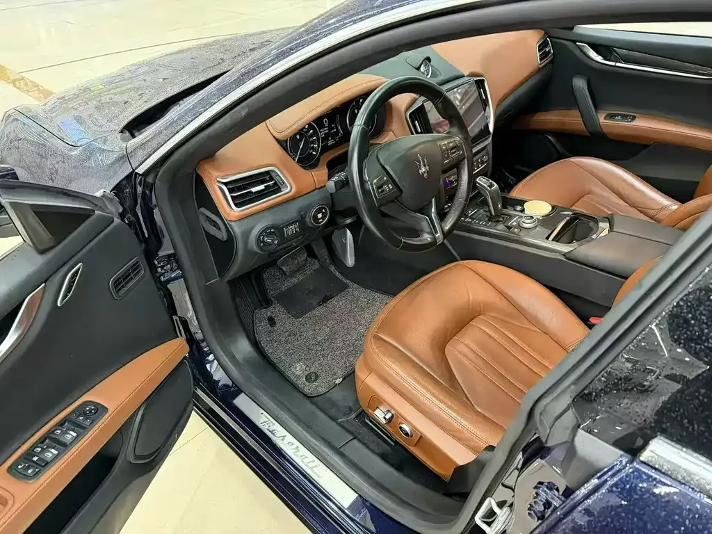 Maserati Ghibli — фото 8