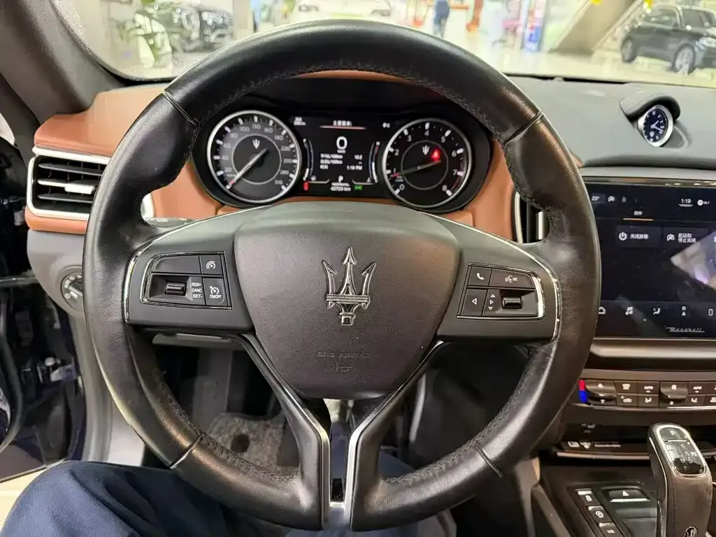Maserati Ghibli — фото 7