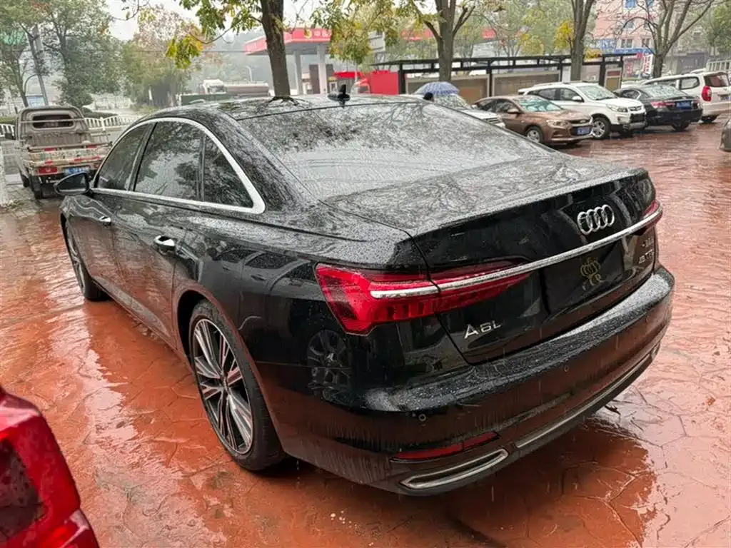 Audi A6L — фото 9