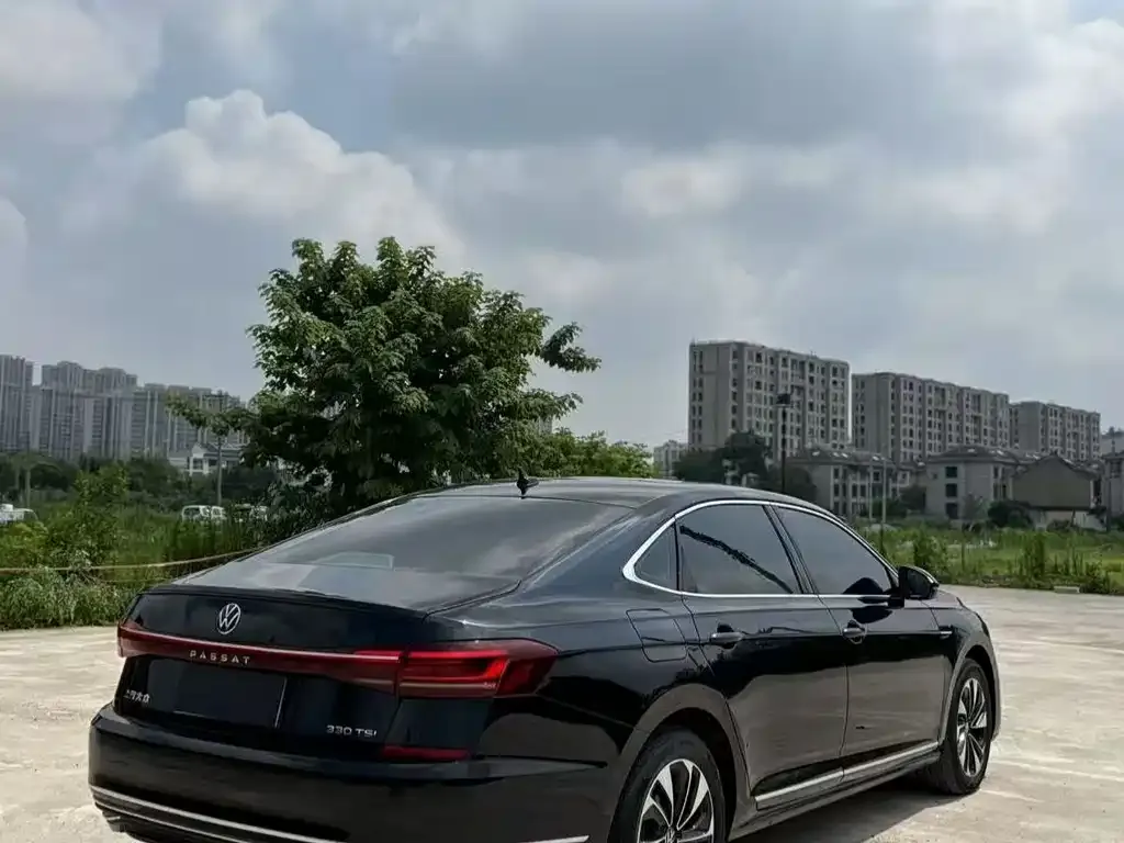 Volkswagen Passat 2022 из CN, фото 10