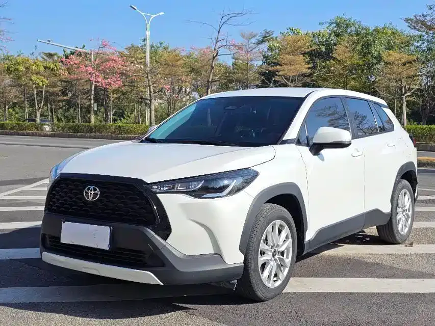Toyota Corolla Cross 2024 из CN, фото 1