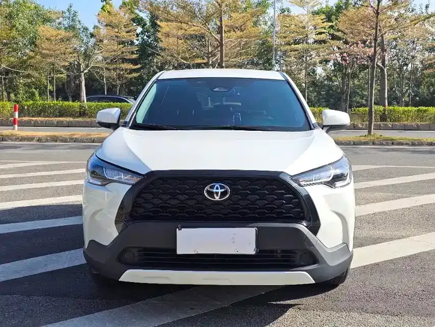 Toyota Corolla Cross 2024 из CN, фото 5