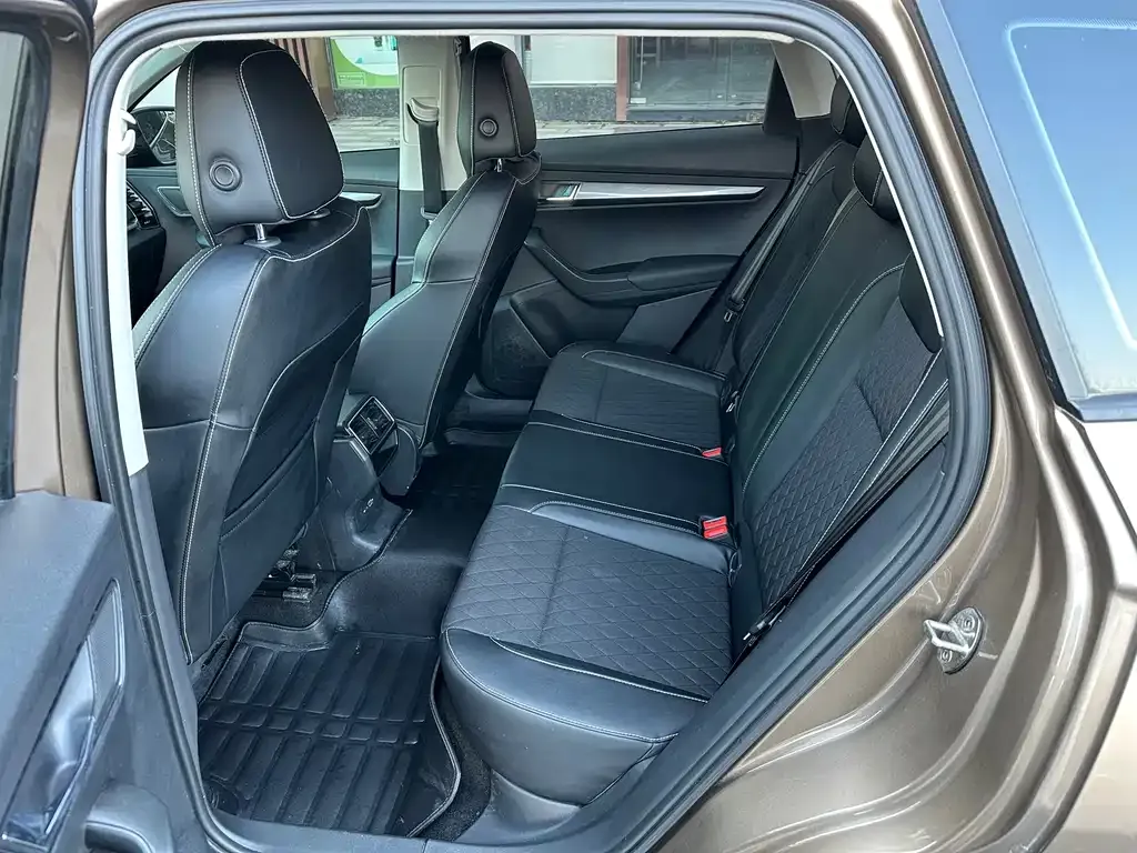 Skoda Karoq 2021 из CN, фото 8