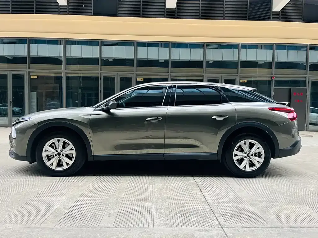 Citroen C5 X 2024 из CN, фото 4