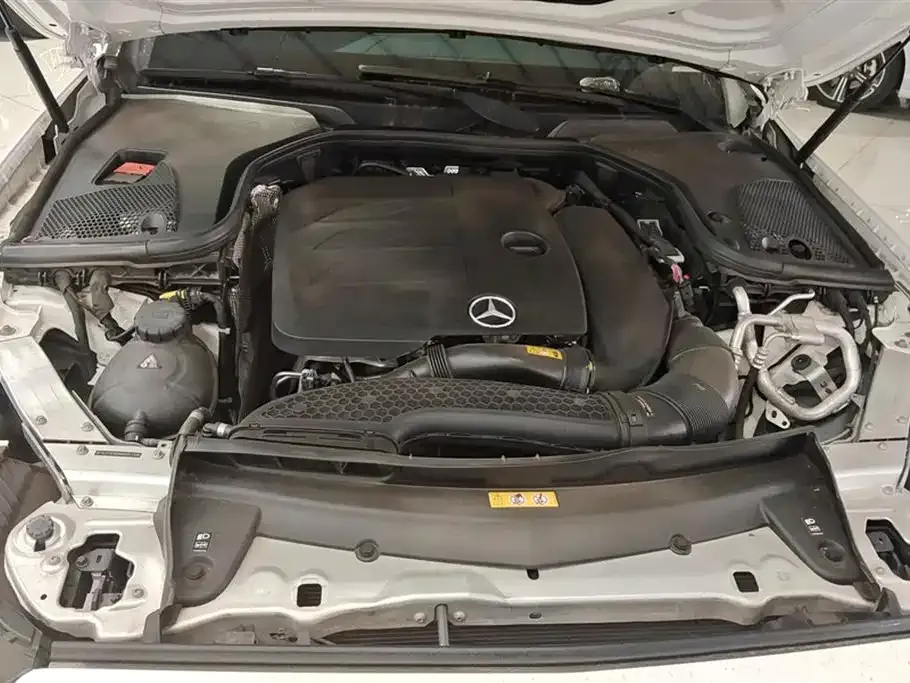Mercedes-Benz E-Class (Import) — фото 9