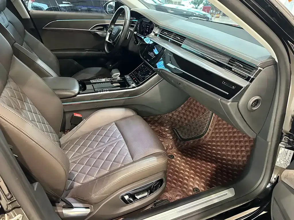 Audi A8 2021 из CN, фото 5