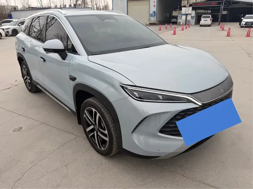 BYD L DM-i — фото 3