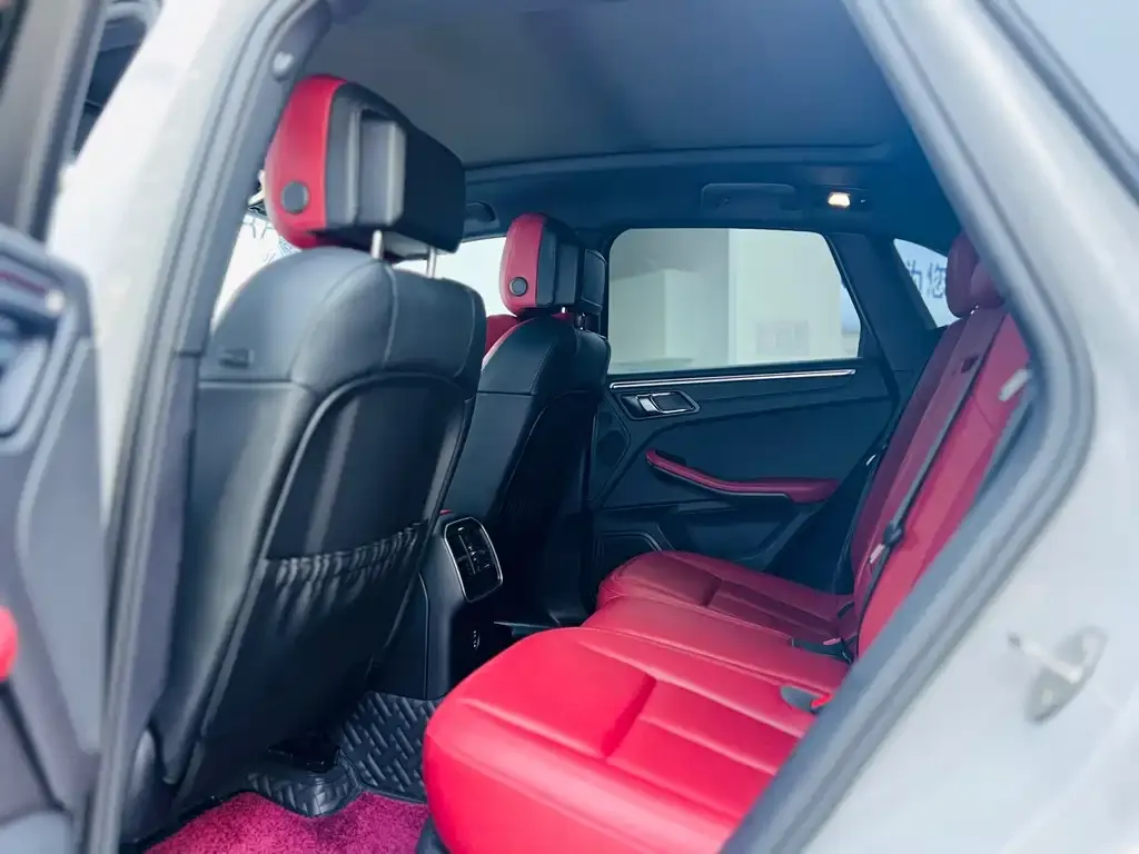 Porsche Macan 2023 из CN, фото 6