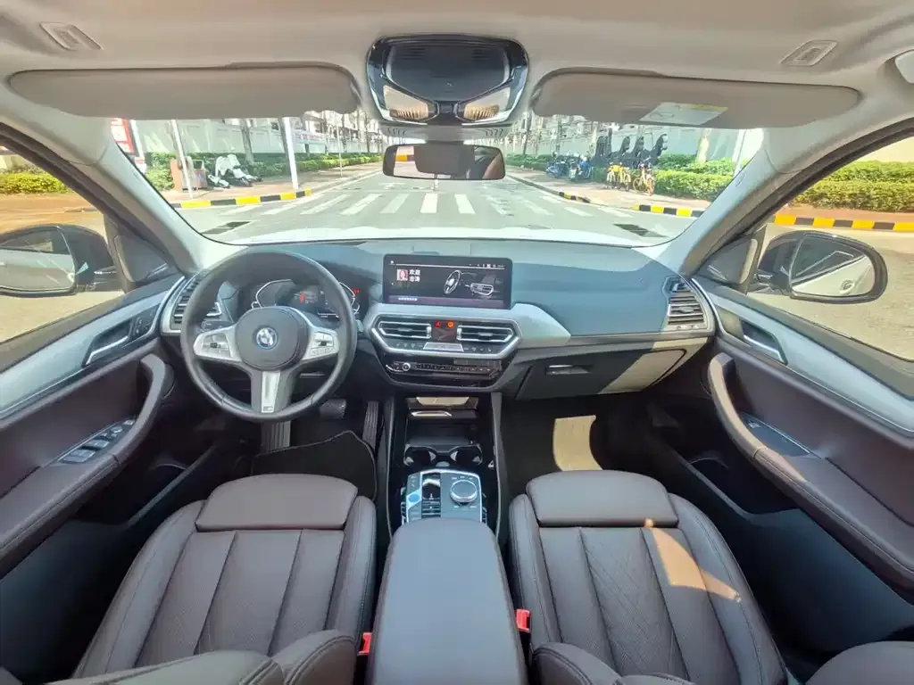 BMW iX3 2024 из CN, фото 10