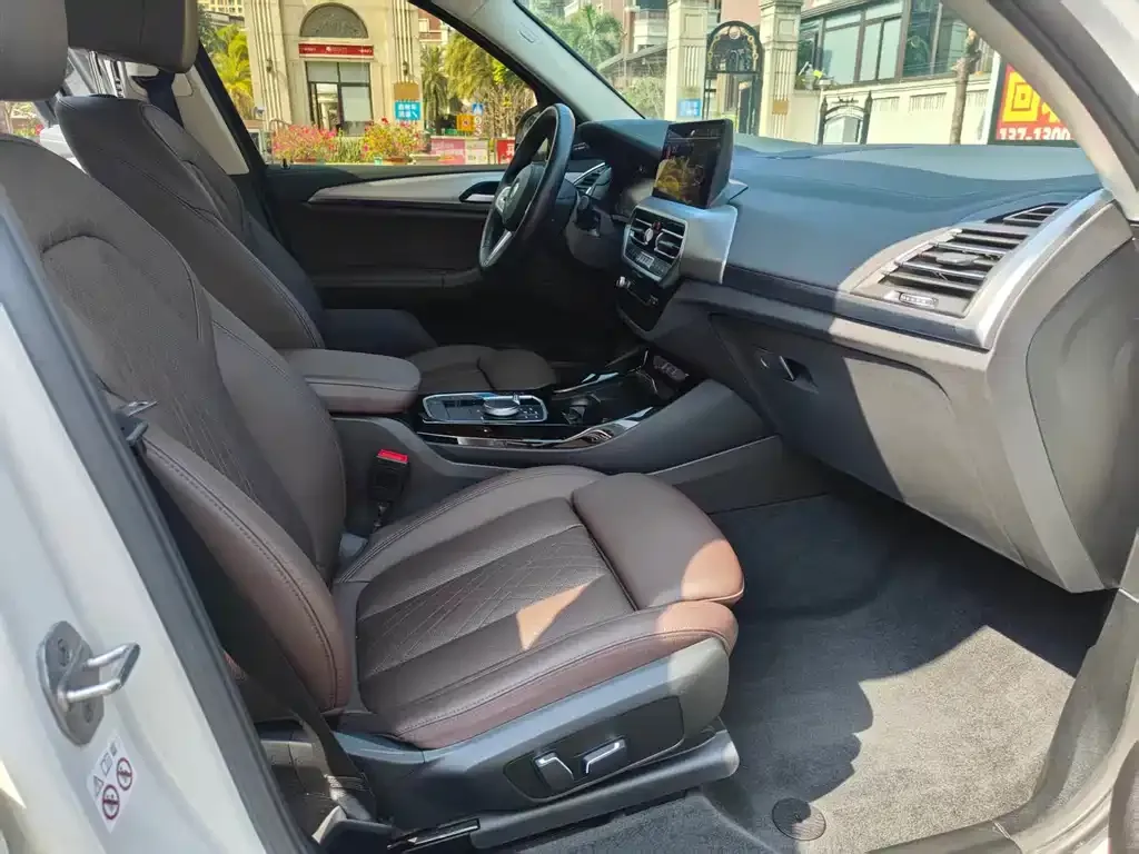 BMW iX3 2024 из CN, фото 8