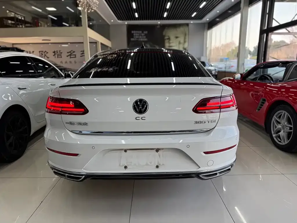 Volkswagen CC 2022 из CN, фото 5