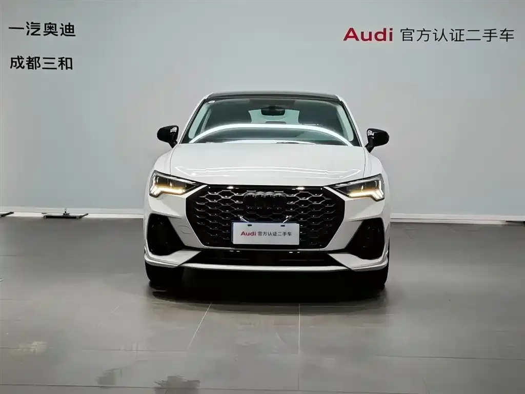 Audi Q3 Sportback 2023 из CN, фото 2