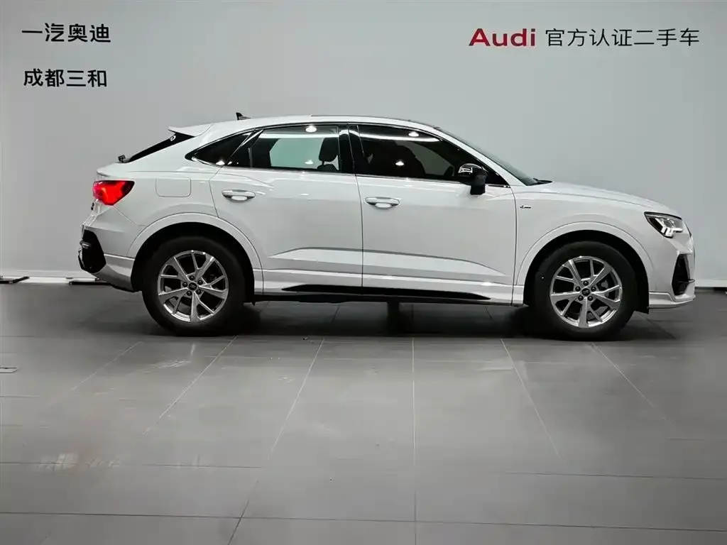 Audi Q3 Sportback 2023 из CN, фото 3