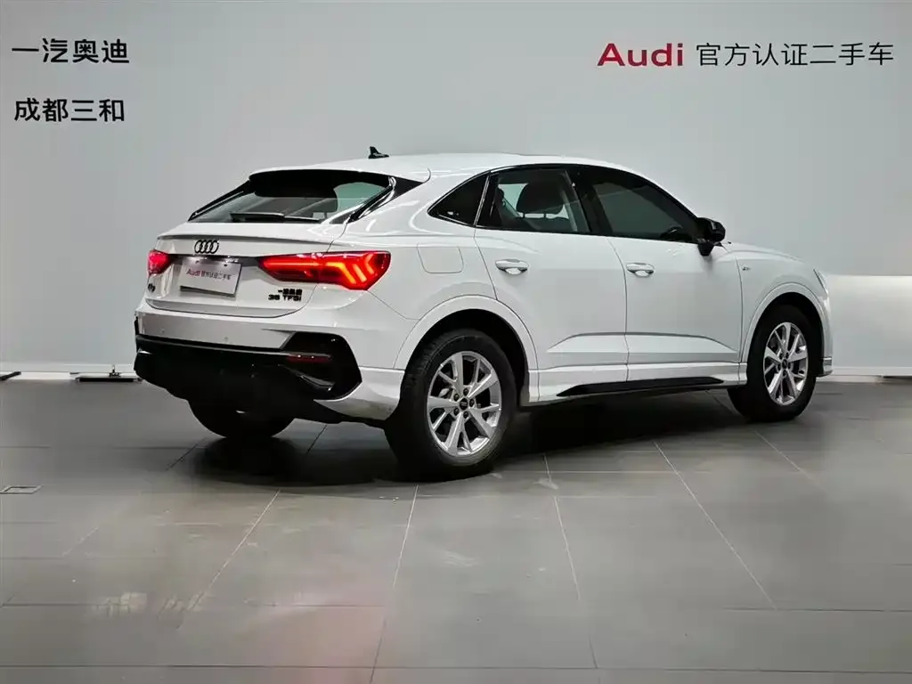 Audi Q3 Sportback 2023 из CN, фото 7