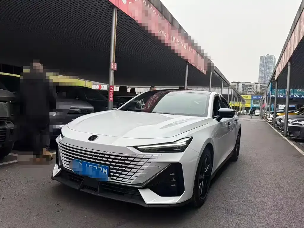 Changan UNI-V 2023 из CN, фото 1