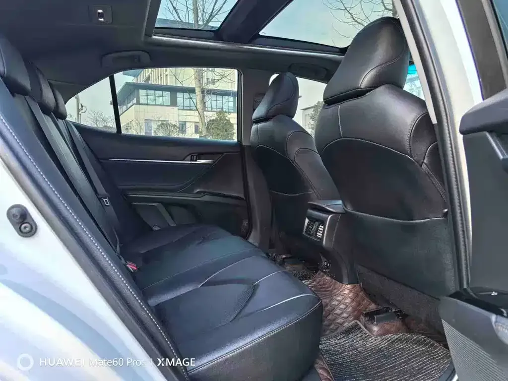 Toyota Camry 2021 из CN, фото 3