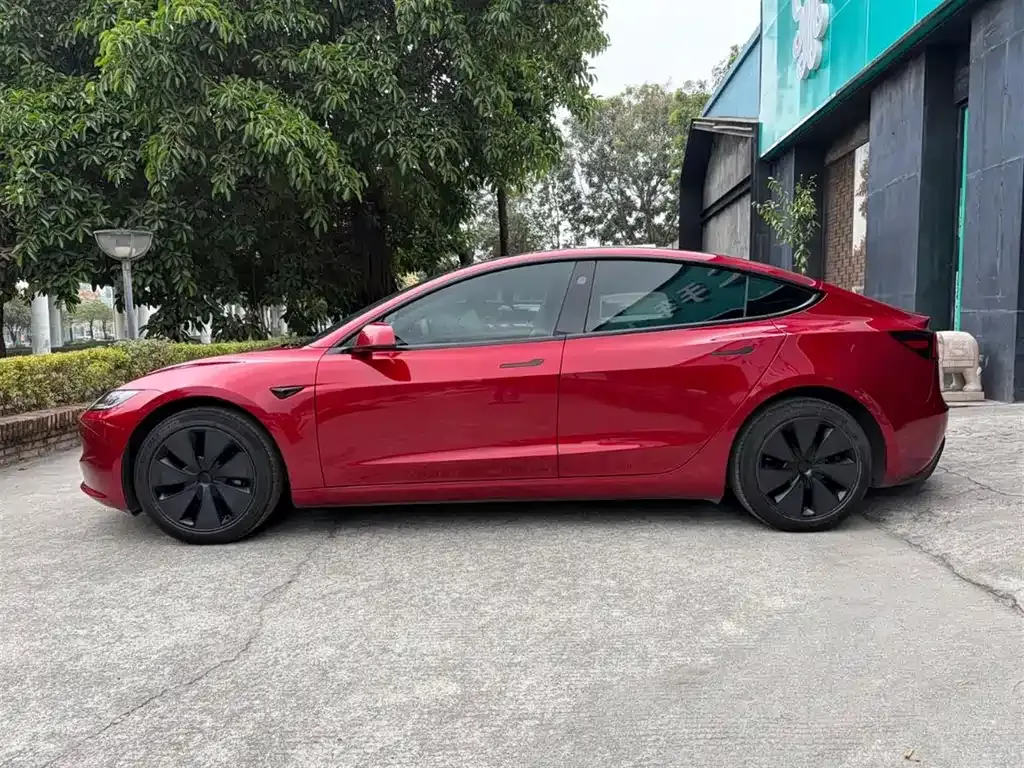 Tesla Model 3 2023 из CN, фото 3