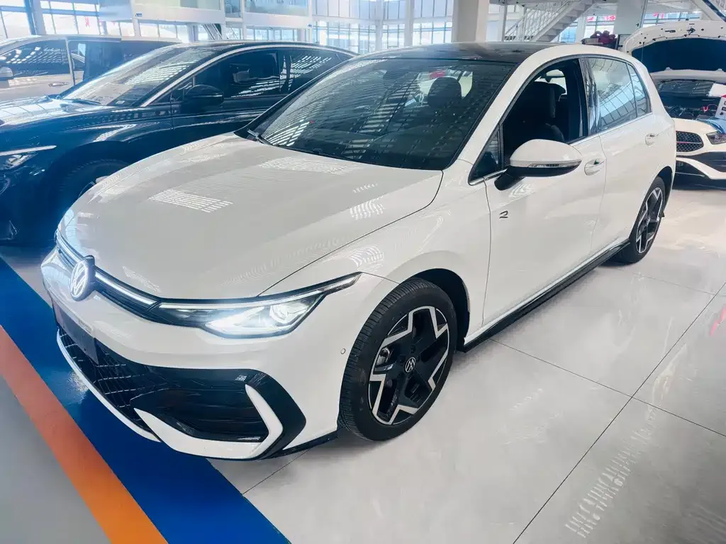 Volkswagen Golf 2025 из CN, фото 1