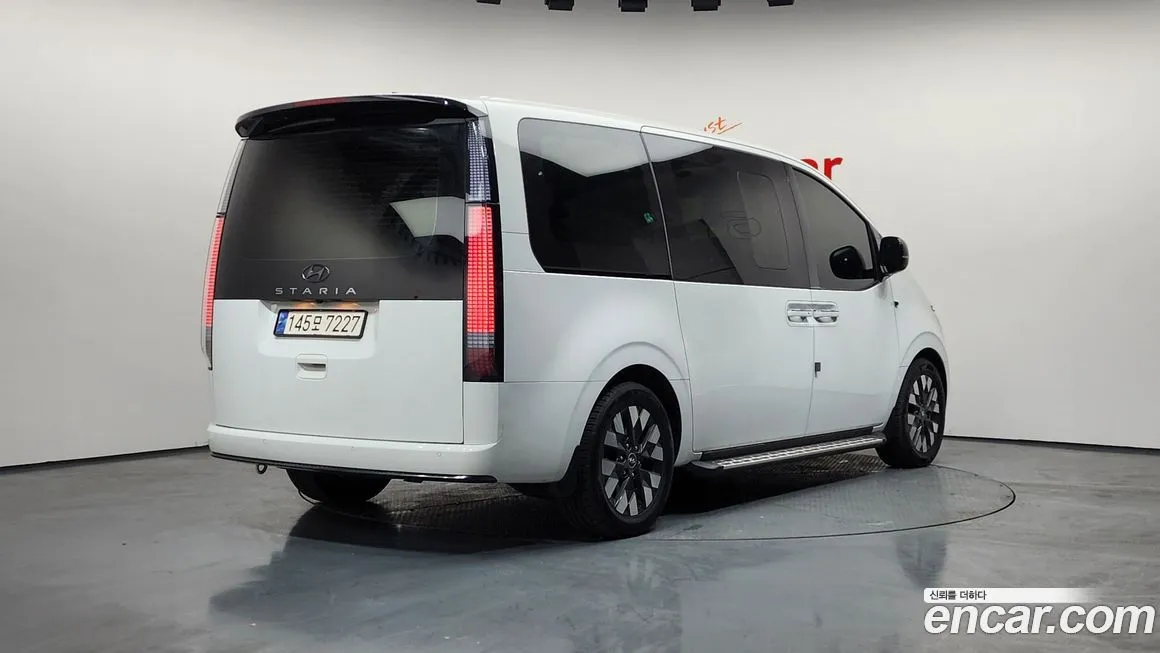 Hyundai Staria 2024 из KR, фото 3