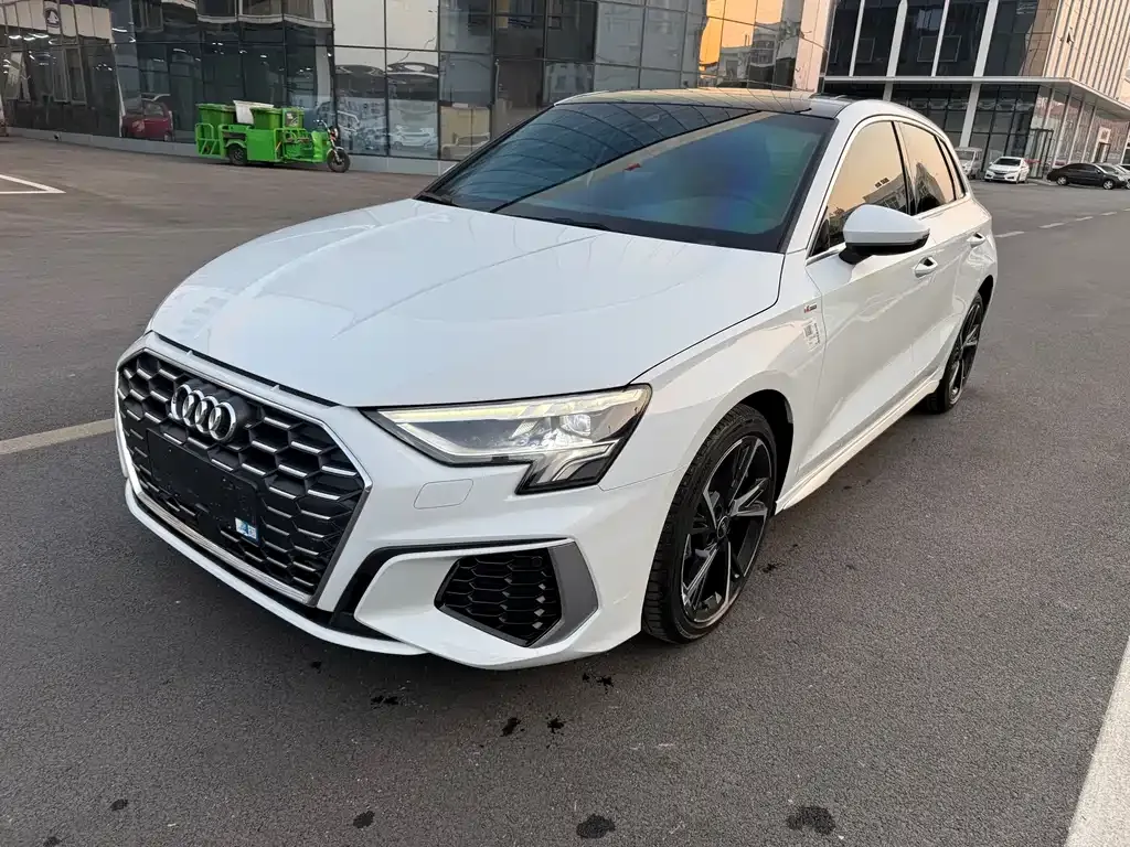 Audi A3 2024 из CN, фото 1