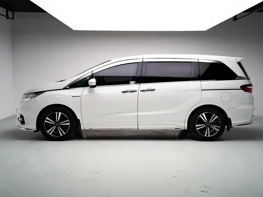 Honda Odyssey — фото 10
