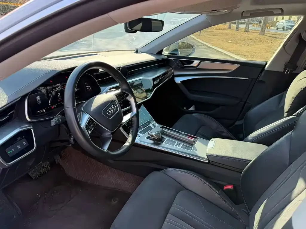 Audi A7L — фото 3