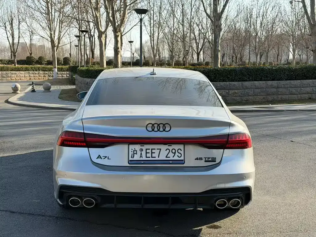 Audi A7L — фото 5
