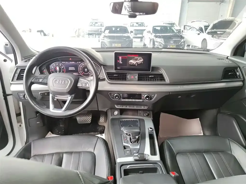 Audi Q5L 2021 из CN, фото 5