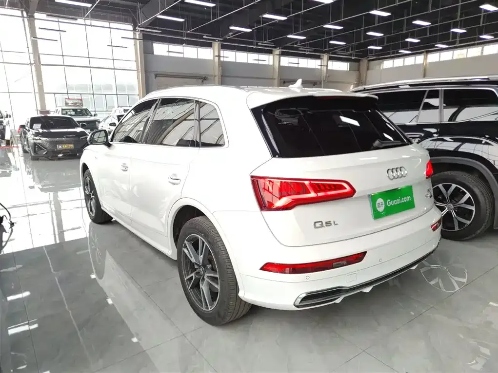 Audi Q5L 2021 из CN, фото 8