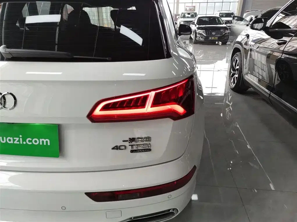 Audi Q5L 2021 из CN, фото 3