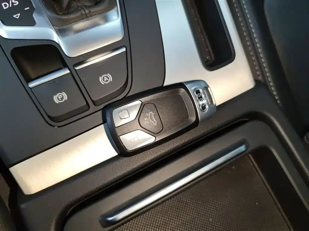 Audi Q5L 2021 из CN, фото 7