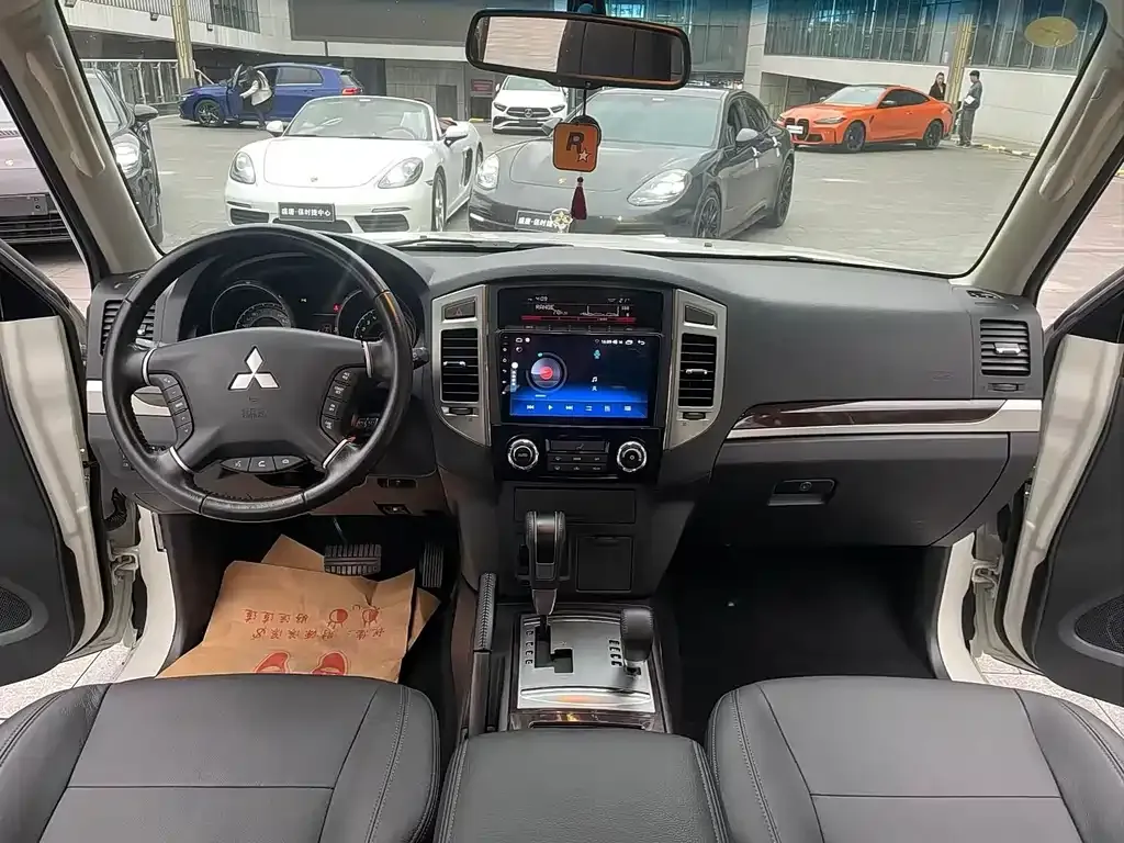 Mitsubishi Pajero (Import) 2023 из CN, фото 4
