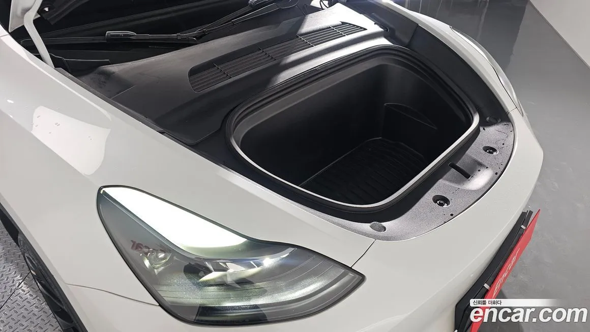 Tesla Model Y 2024 из KR, фото 5