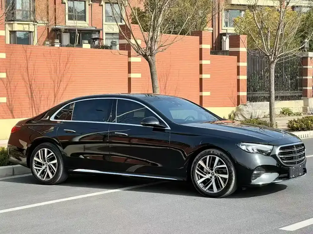 Mercedes-Benz E-Class 2025 из CN, фото 3