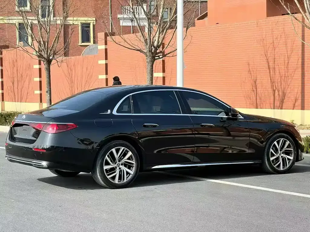 Mercedes-Benz E-Class 2025 из CN, фото 5