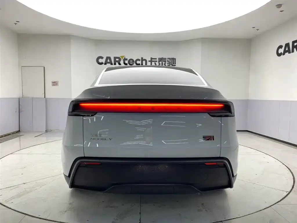 Tesla Model Y 2025 из CN, фото 7