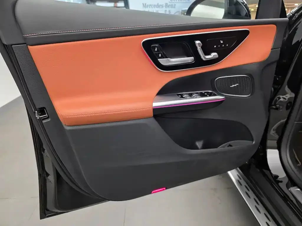 Mercedes-Benz GLC PHEV 2025 из CN, фото 4