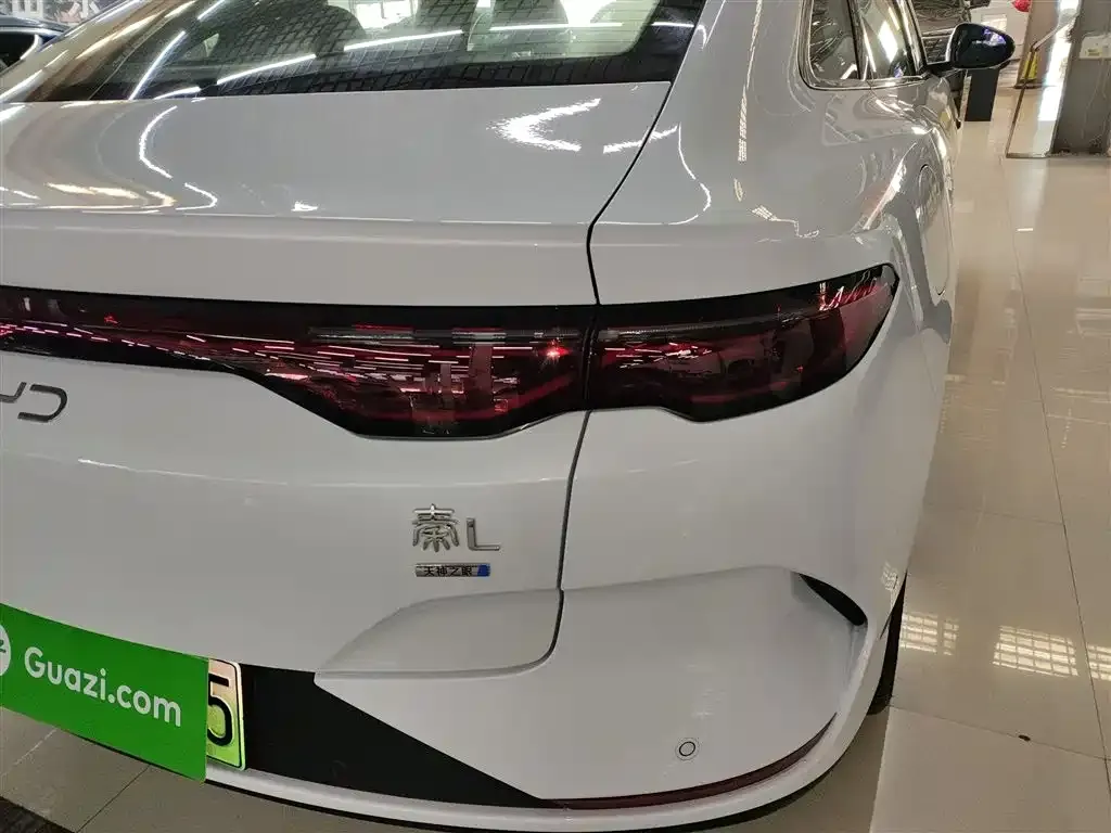 BYD Qin L — фото 2