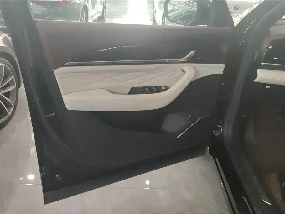 Geely Xingyue L 2023 из CN, фото 2
