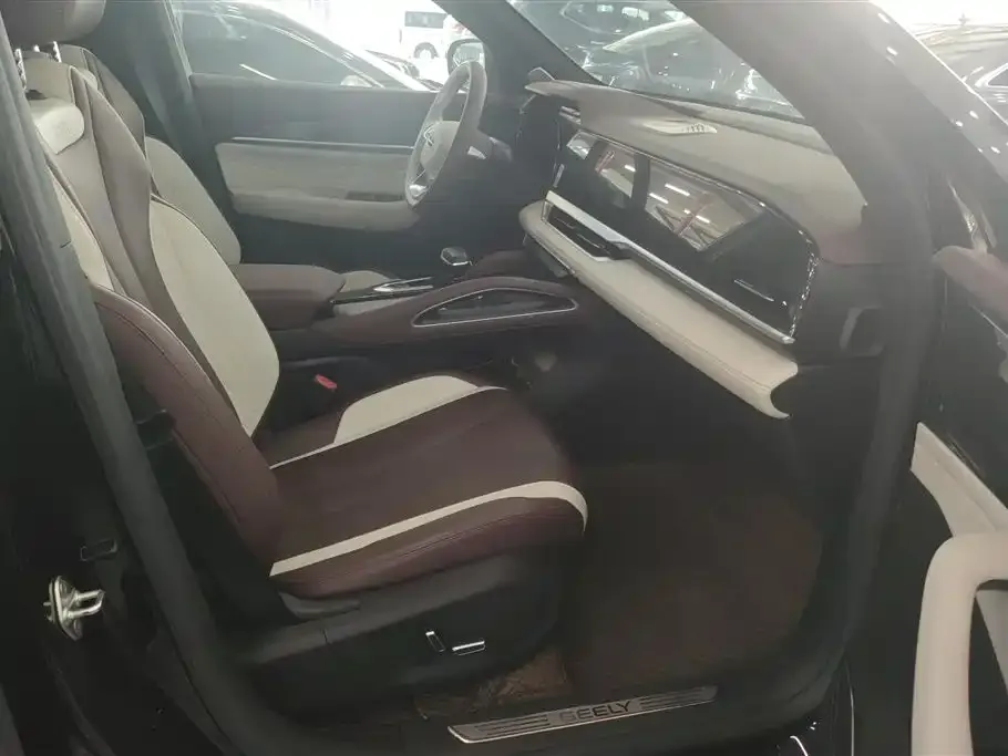 Geely Xingyue L 2023 из CN, фото 3