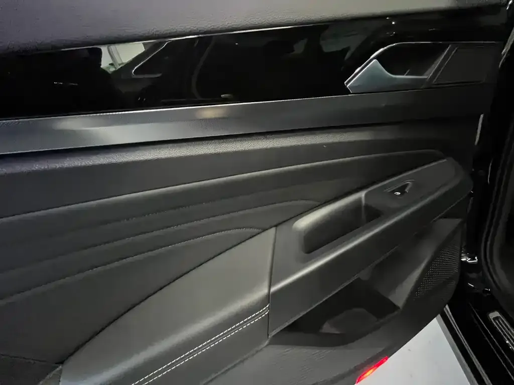 Volkswagen Passat 2024 из CN, фото 6