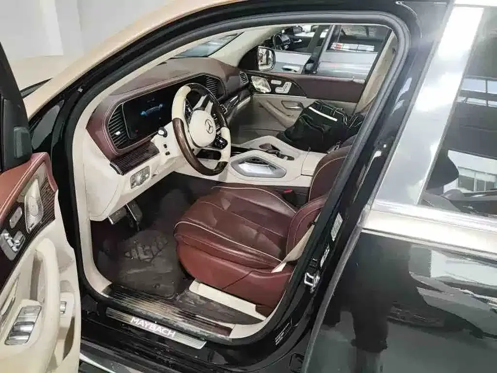 Mercedes-Benz GLS — фото 5