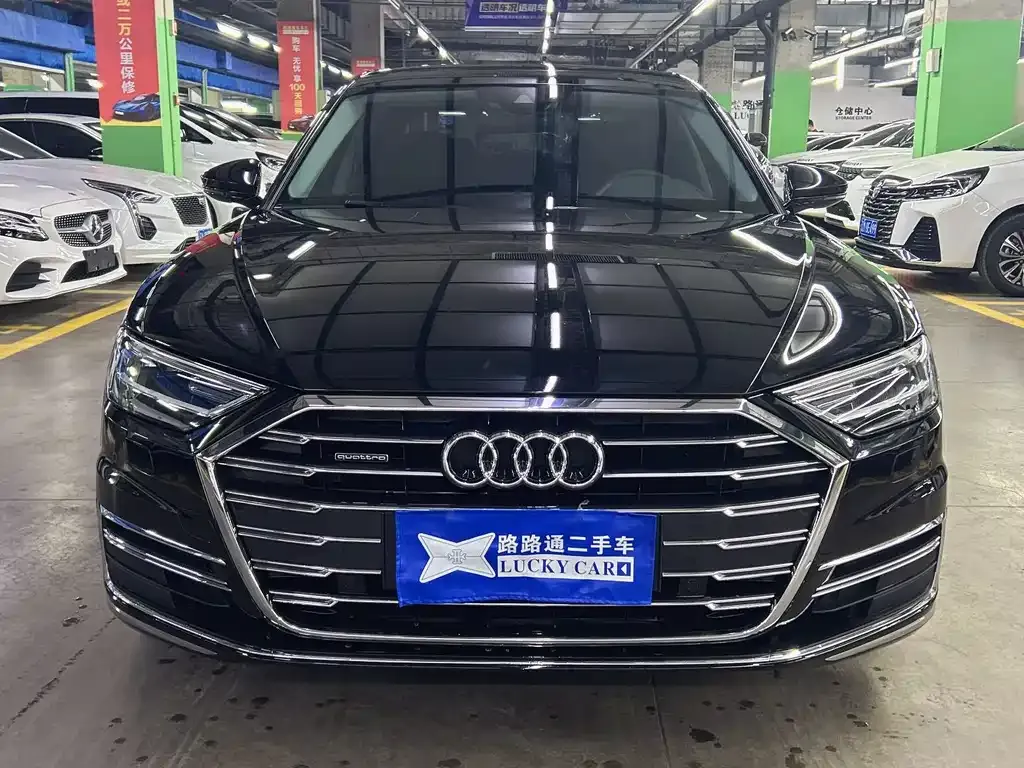 Audi A8 — фото 7
